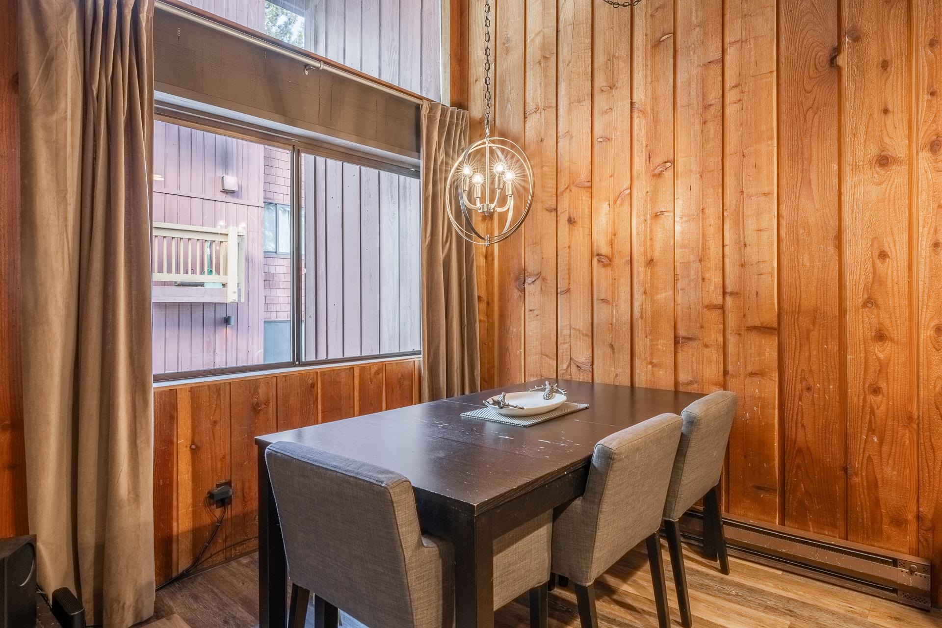 248 Mammoth Slopes Dr #122 Unit: Mammoth Ski and Racquet #122