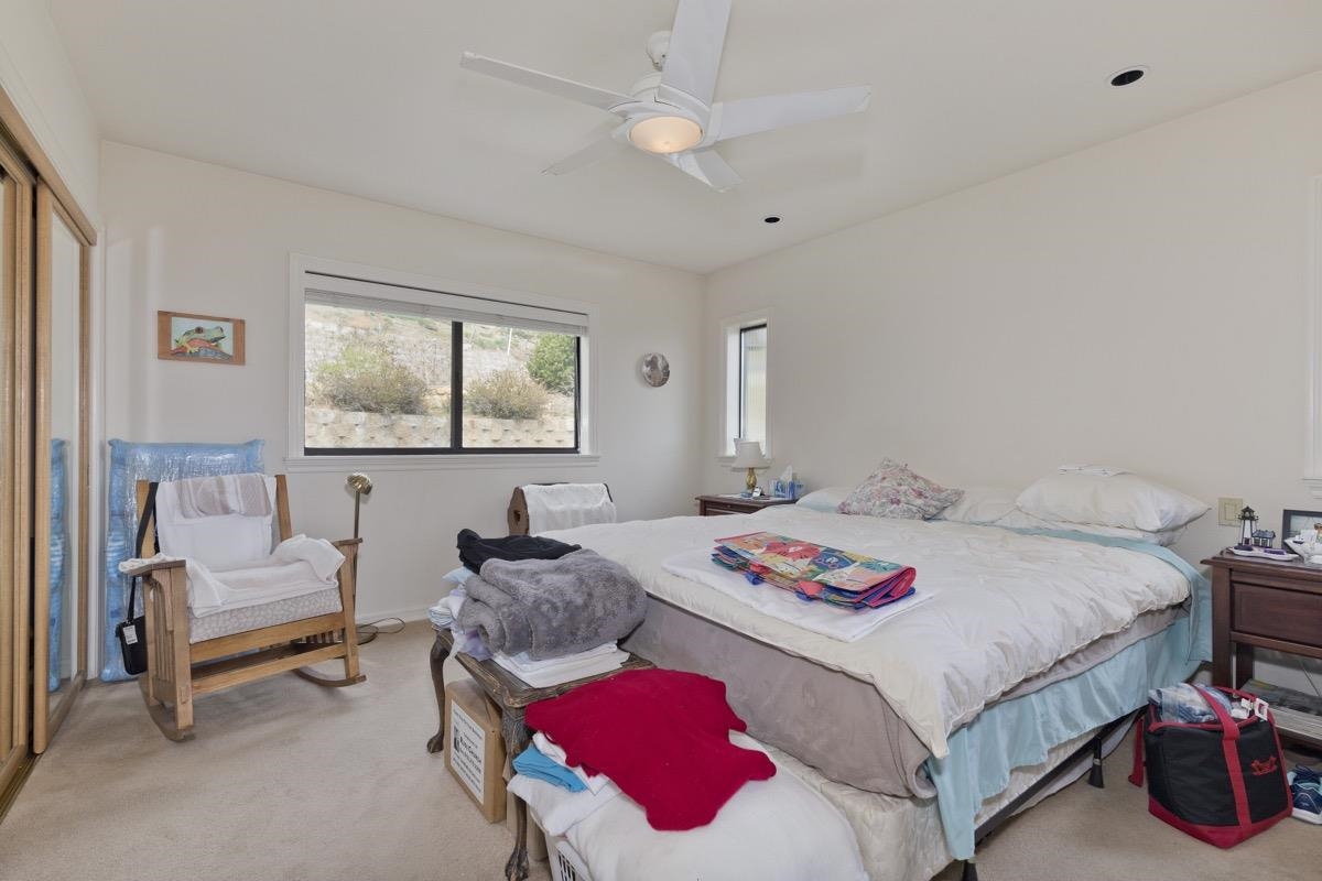 653 Mountain View Dr