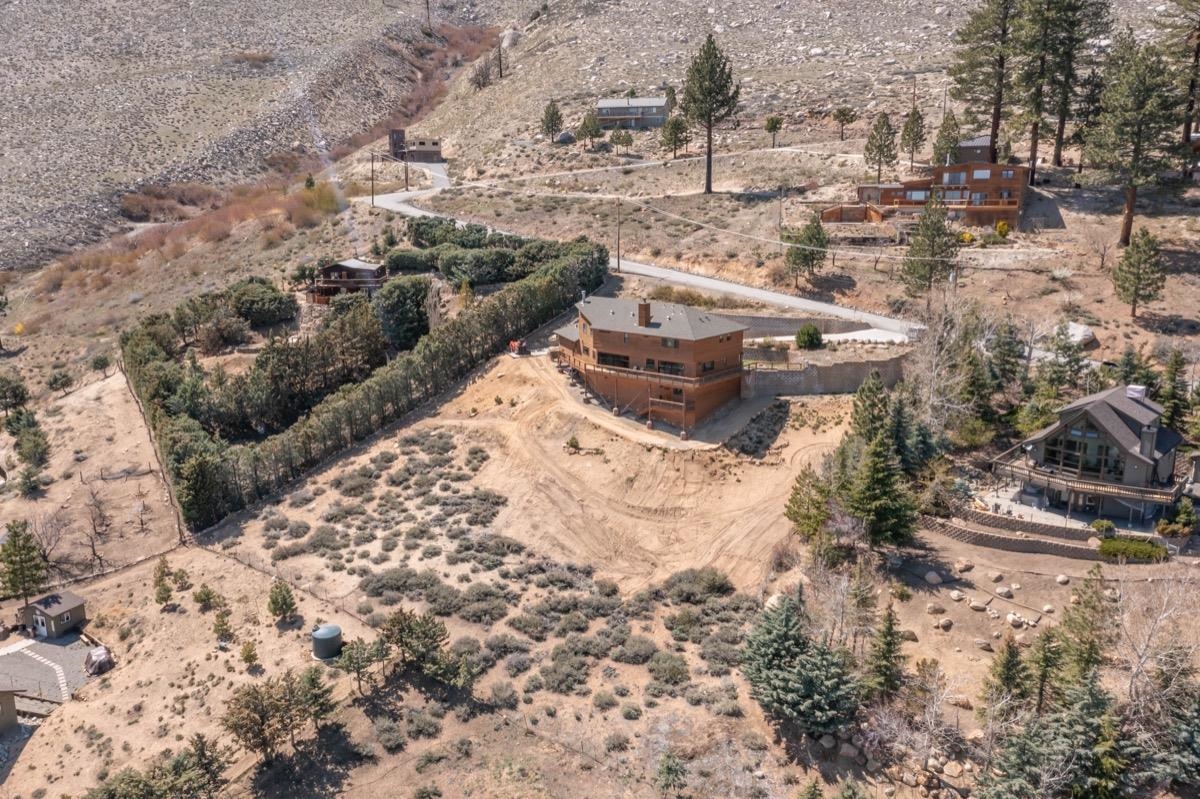 653 Mountain View Dr