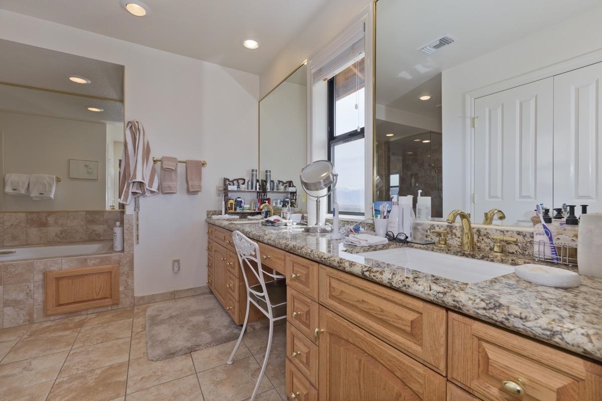 653 Mountain View Dr