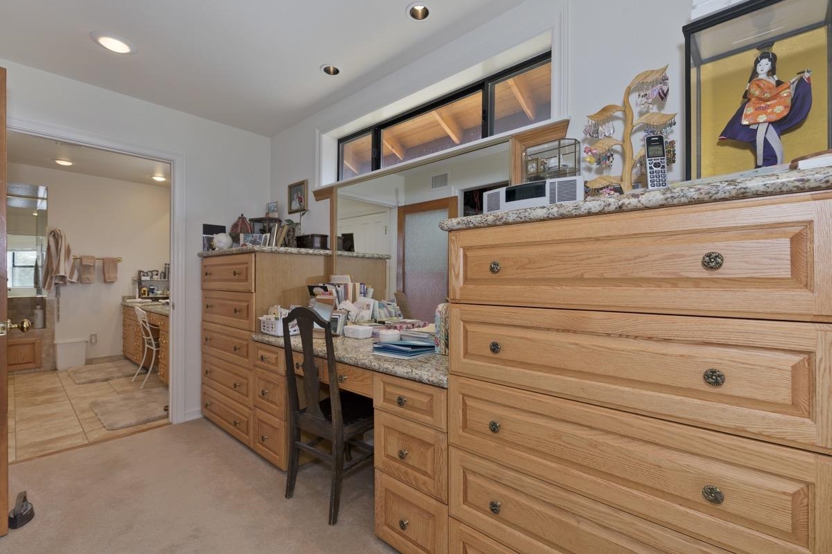 653 Mountain View Dr