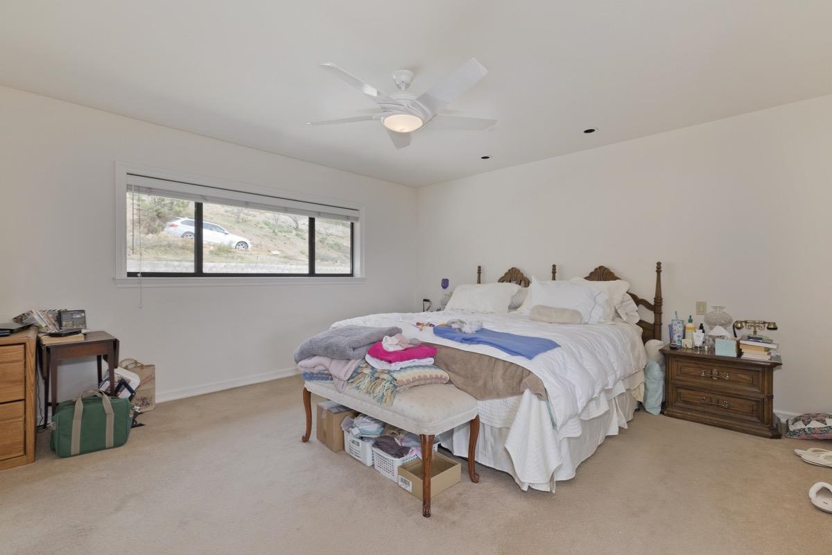 653 Mountain View Dr