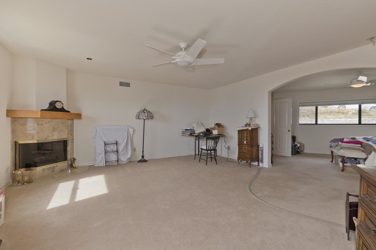 653 Mountain View Dr