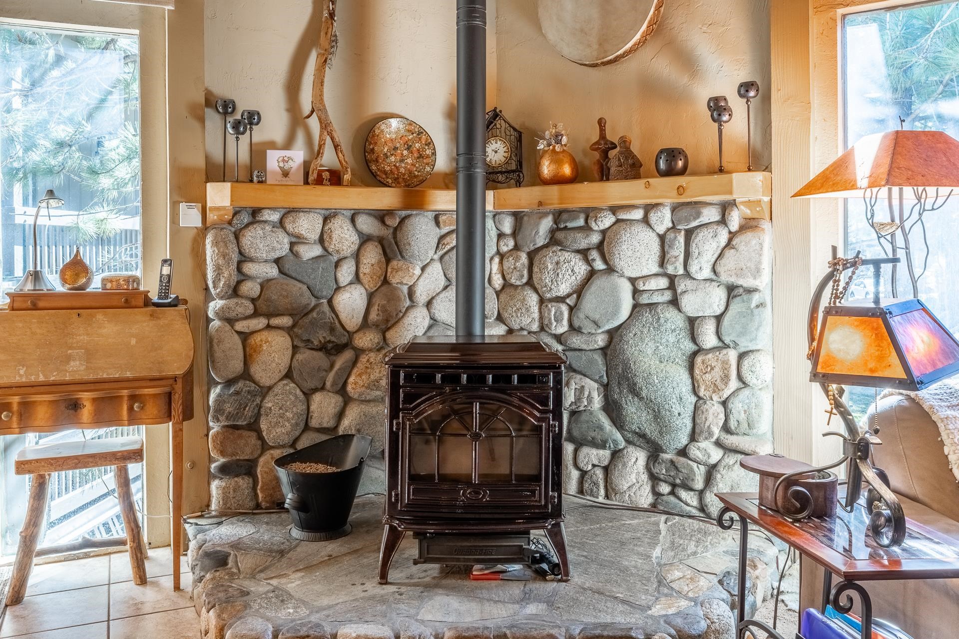 286 Old Mammoth Road #8 Unit: Sierra Park Villas #8