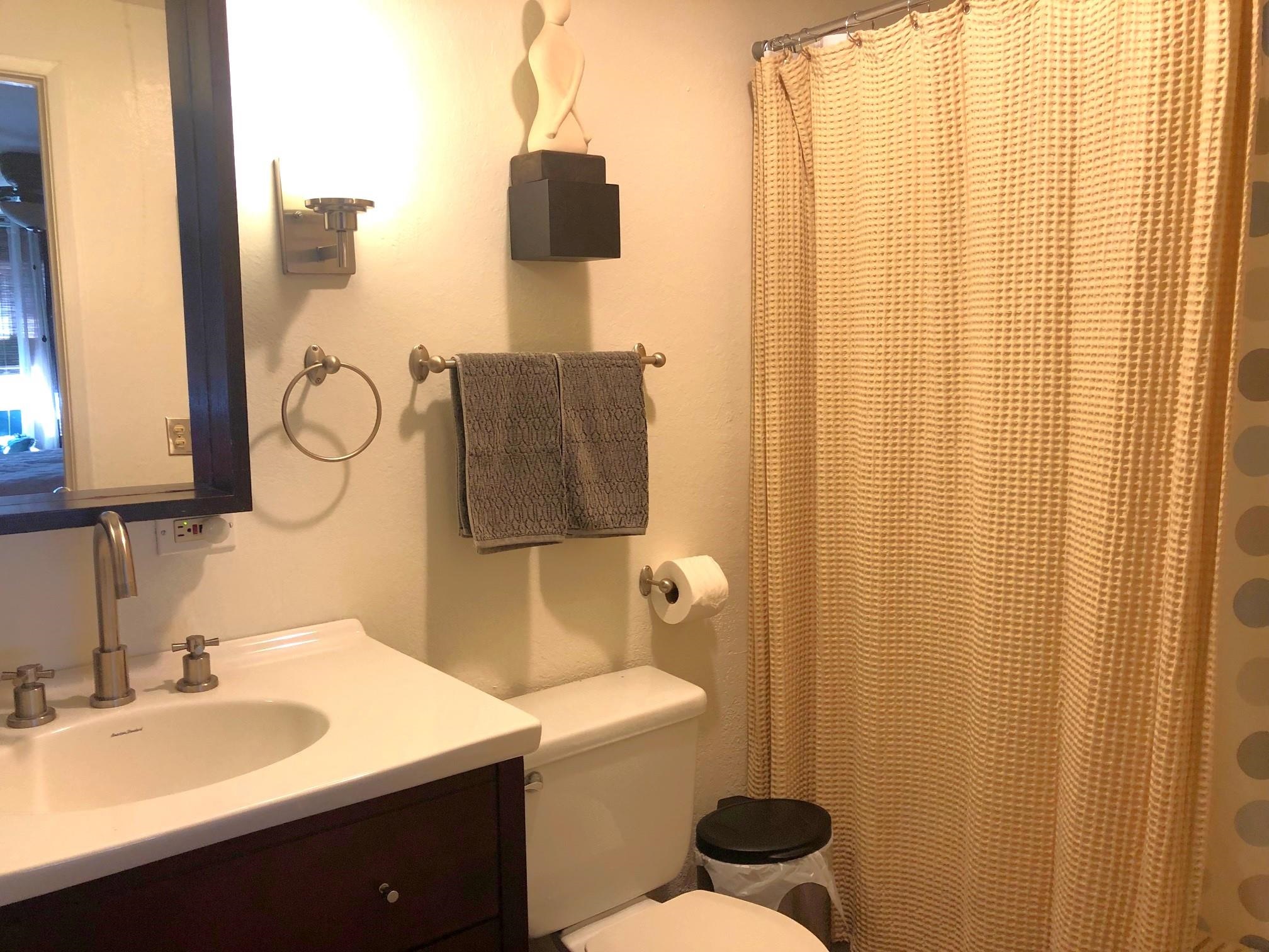 2289 Sierra Nevada Road #G-9 Unit: Mountain Shadows G-9