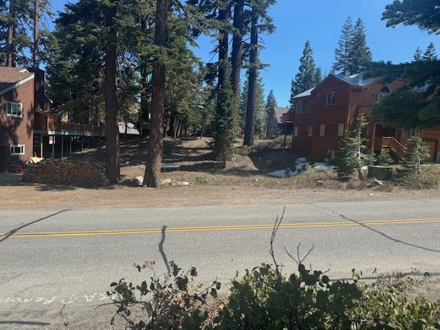 1593 Forest Trail