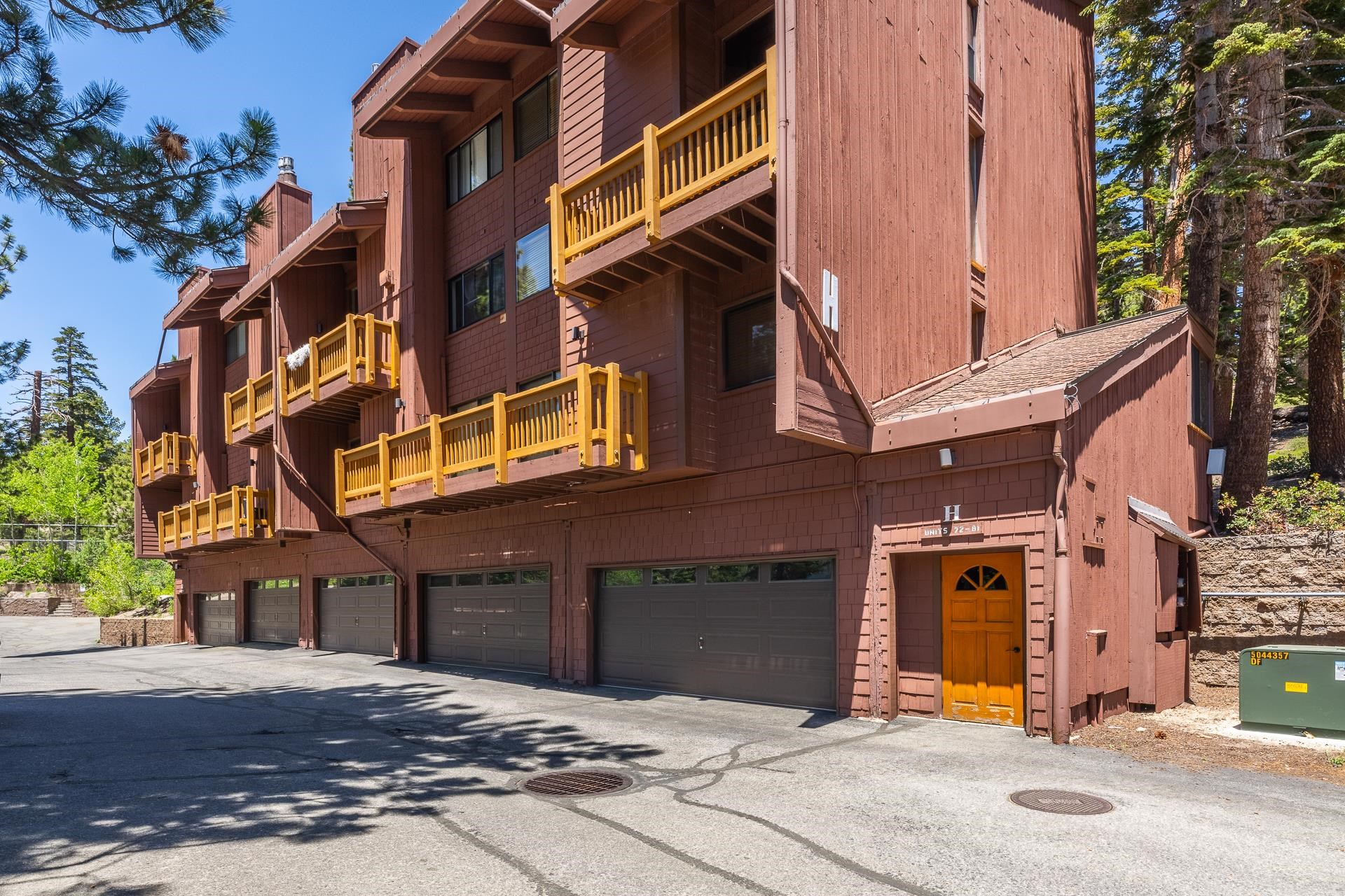 248 Mammoth Slopes Dr. #H-81 Unit: Mammoth Ski and Racquet