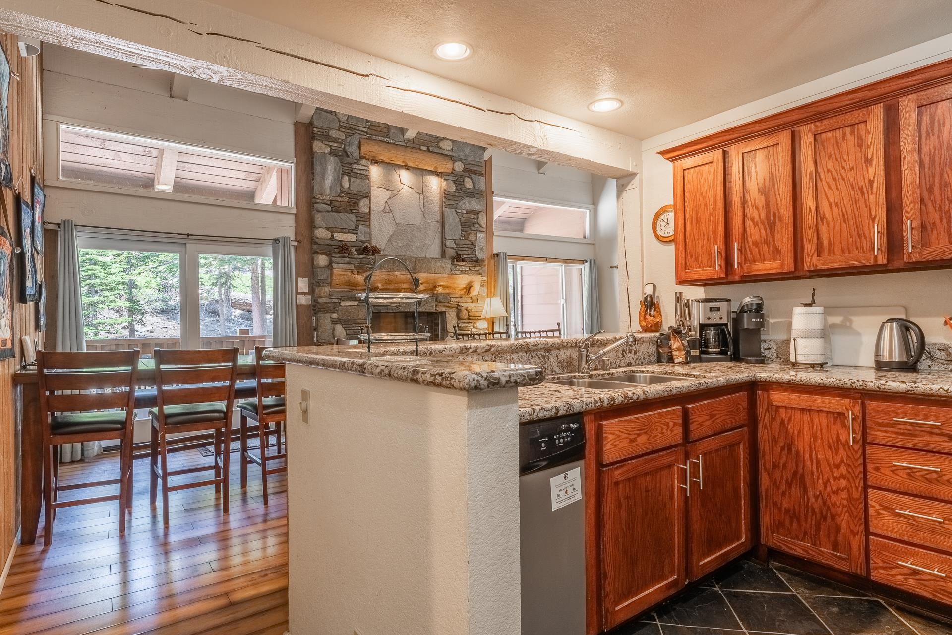 248 Mammoth Slopes Dr. #H-81 Unit: Mammoth Ski and Racquet