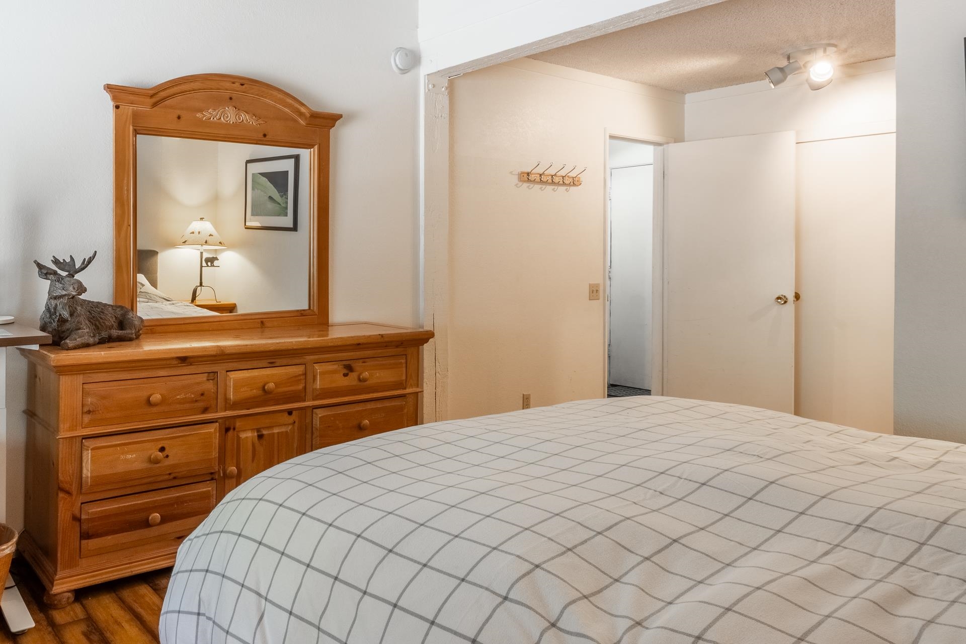 248 Mammoth Slopes Dr. #H-81 Unit: Mammoth Ski and Racquet