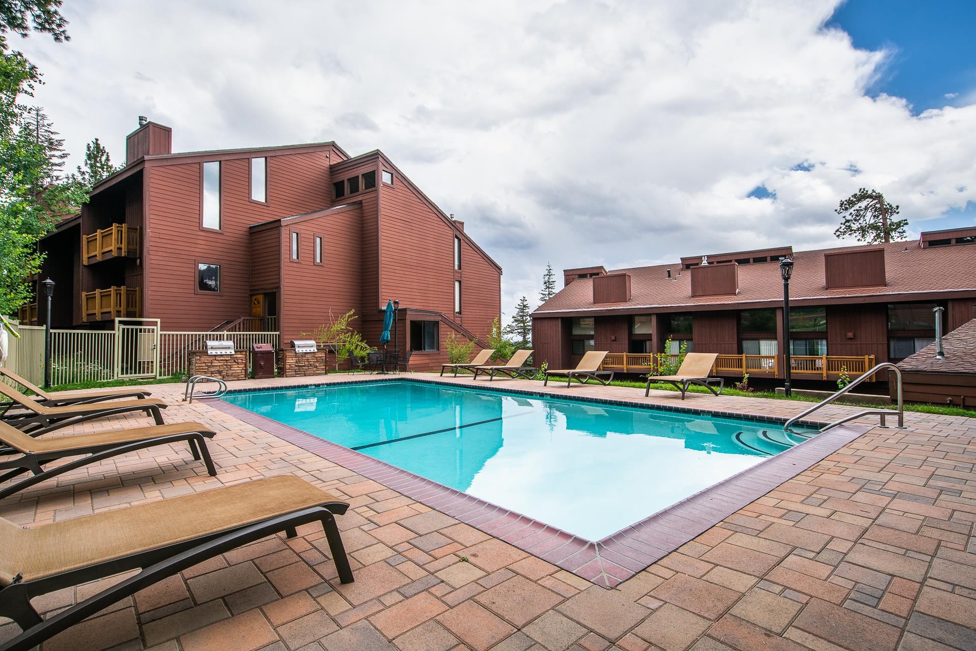 248 Mammoth Slopes Dr. #H-81 Unit: Mammoth Ski and Racquet