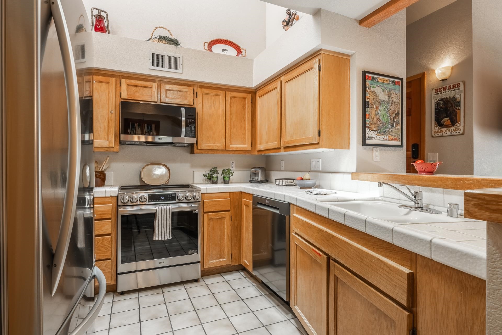 538 Golden Creek Road Unit: Snowcreek IV #538