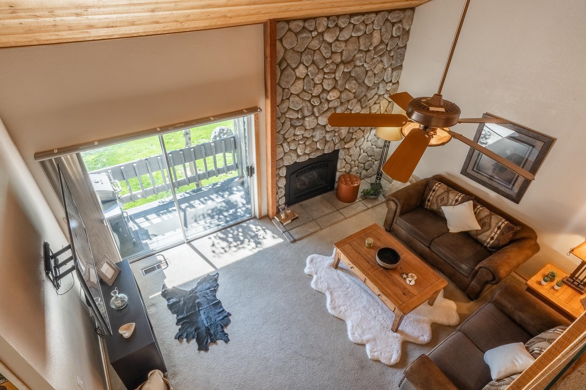 538 Golden Creek Road Unit: Snowcreek IV #538