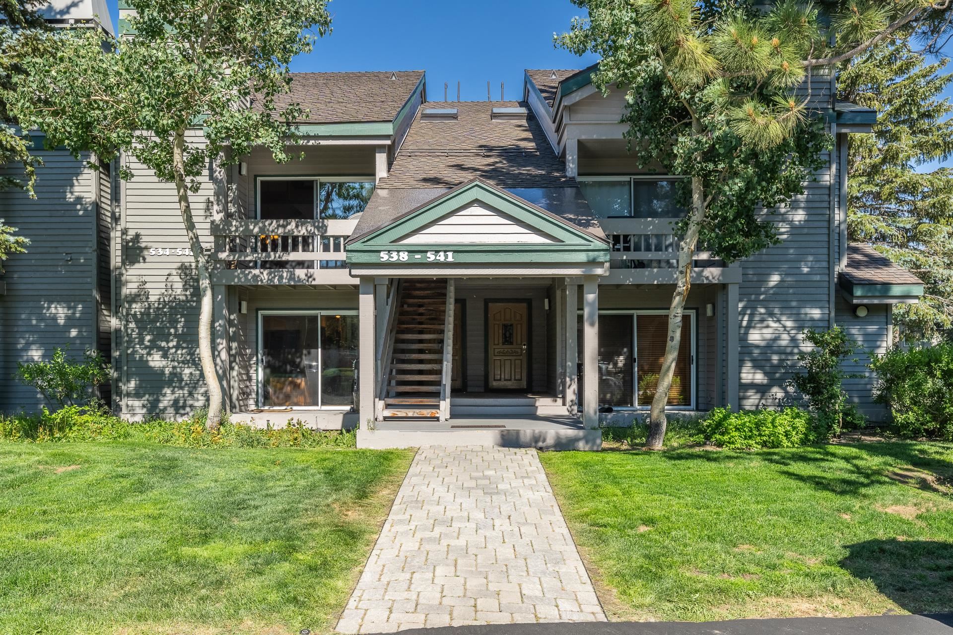 538 Golden Creek Road Unit: Snowcreek IV #538