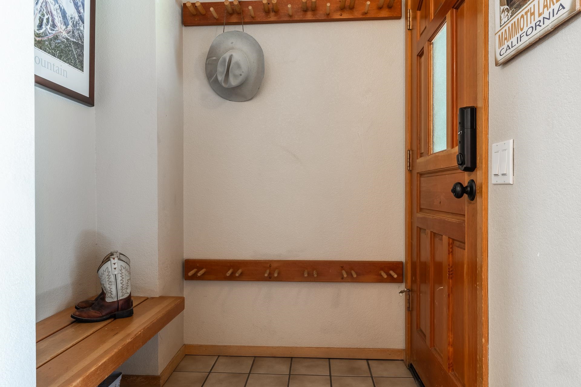 538 Golden Creek Road Unit: Snowcreek IV #538