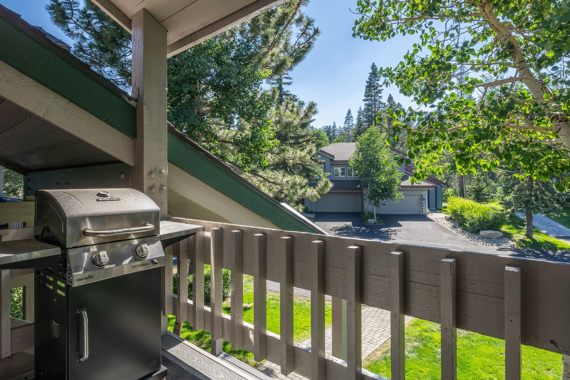 538 Golden Creek Road Unit: Snowcreek IV #538