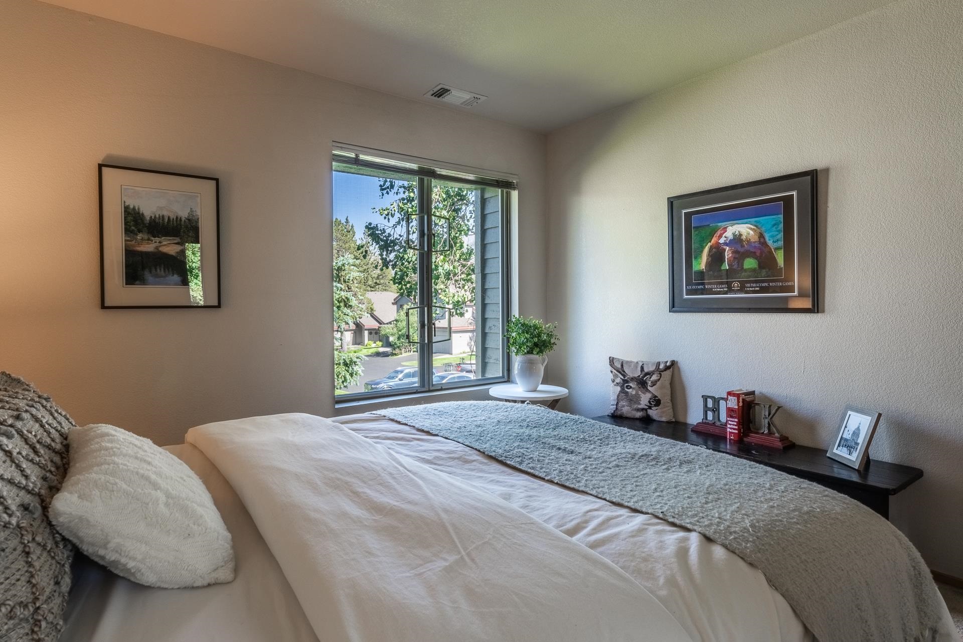 538 Golden Creek Road Unit: Snowcreek IV #538