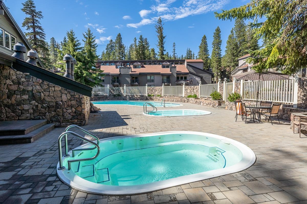 380 Rainbow Lane #98 Unit: Chamonix #98