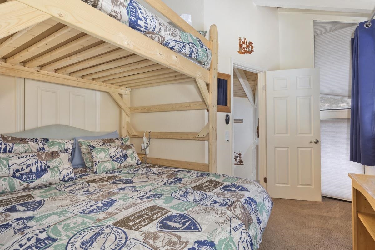 2252 Meridian Blvd. #28 Unit: St. Moritz #28