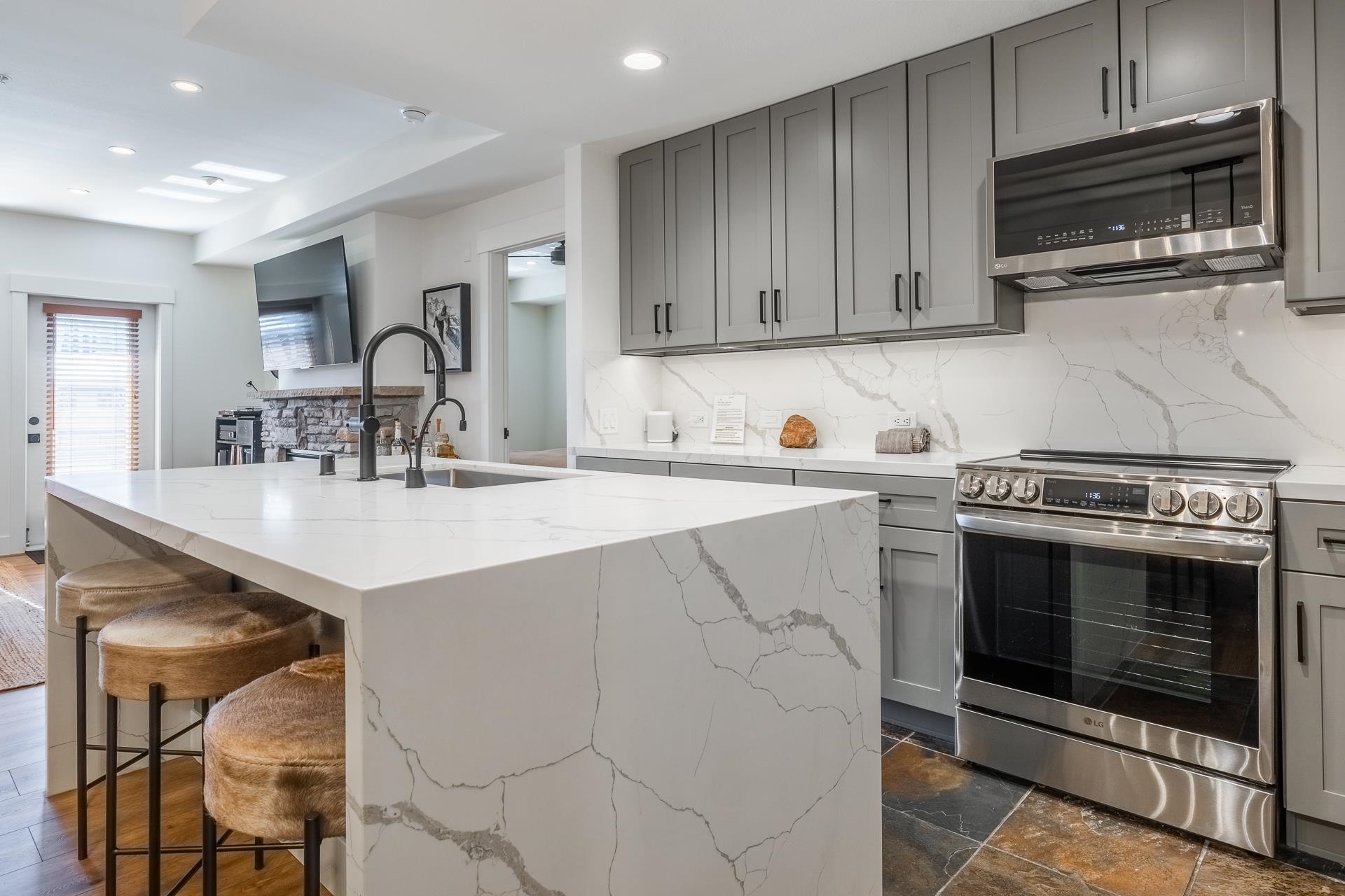 1111 Forest Trail #1411 Unit: Grand Sierra Lodge #1411