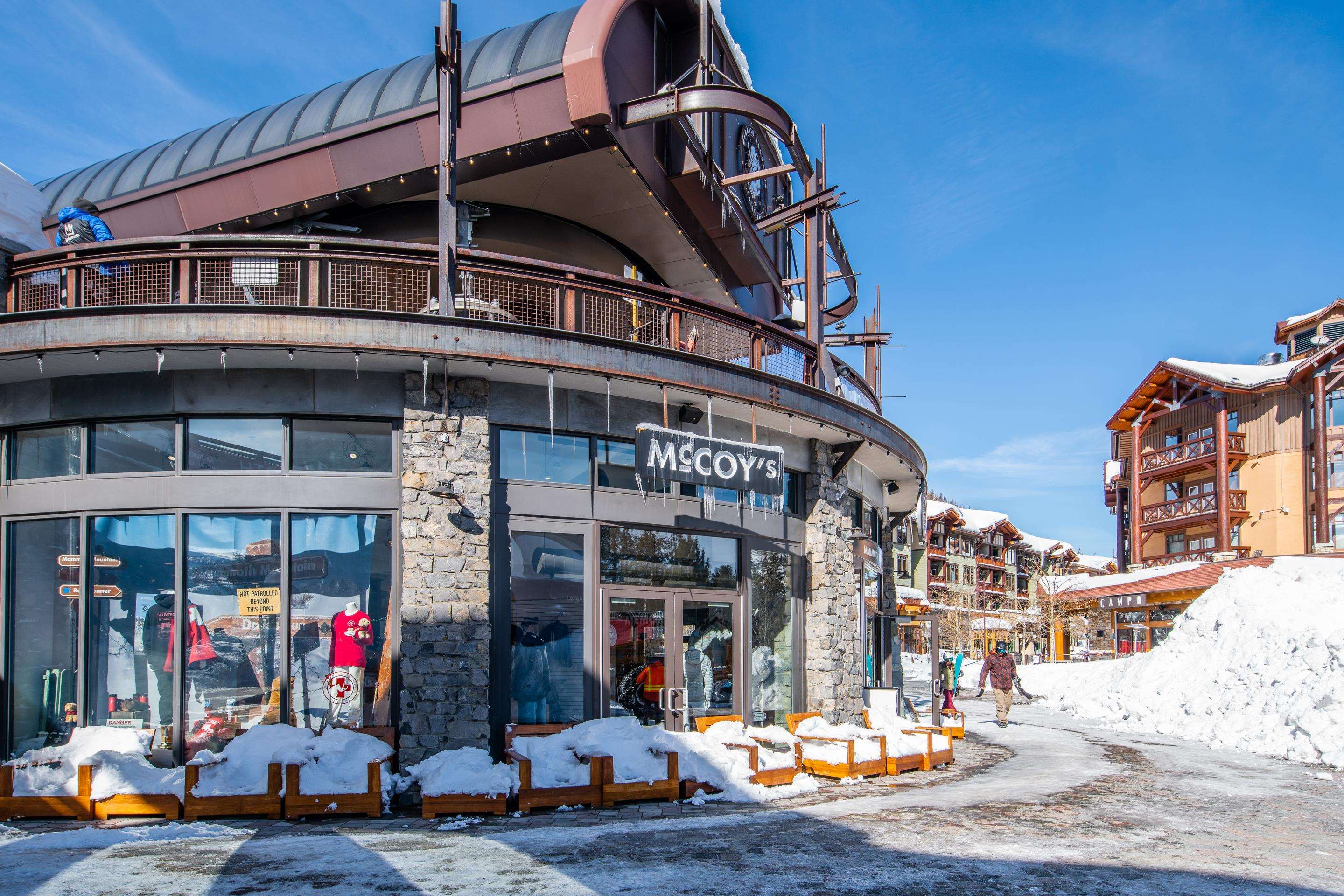 100 Canyon Blvd. #3303