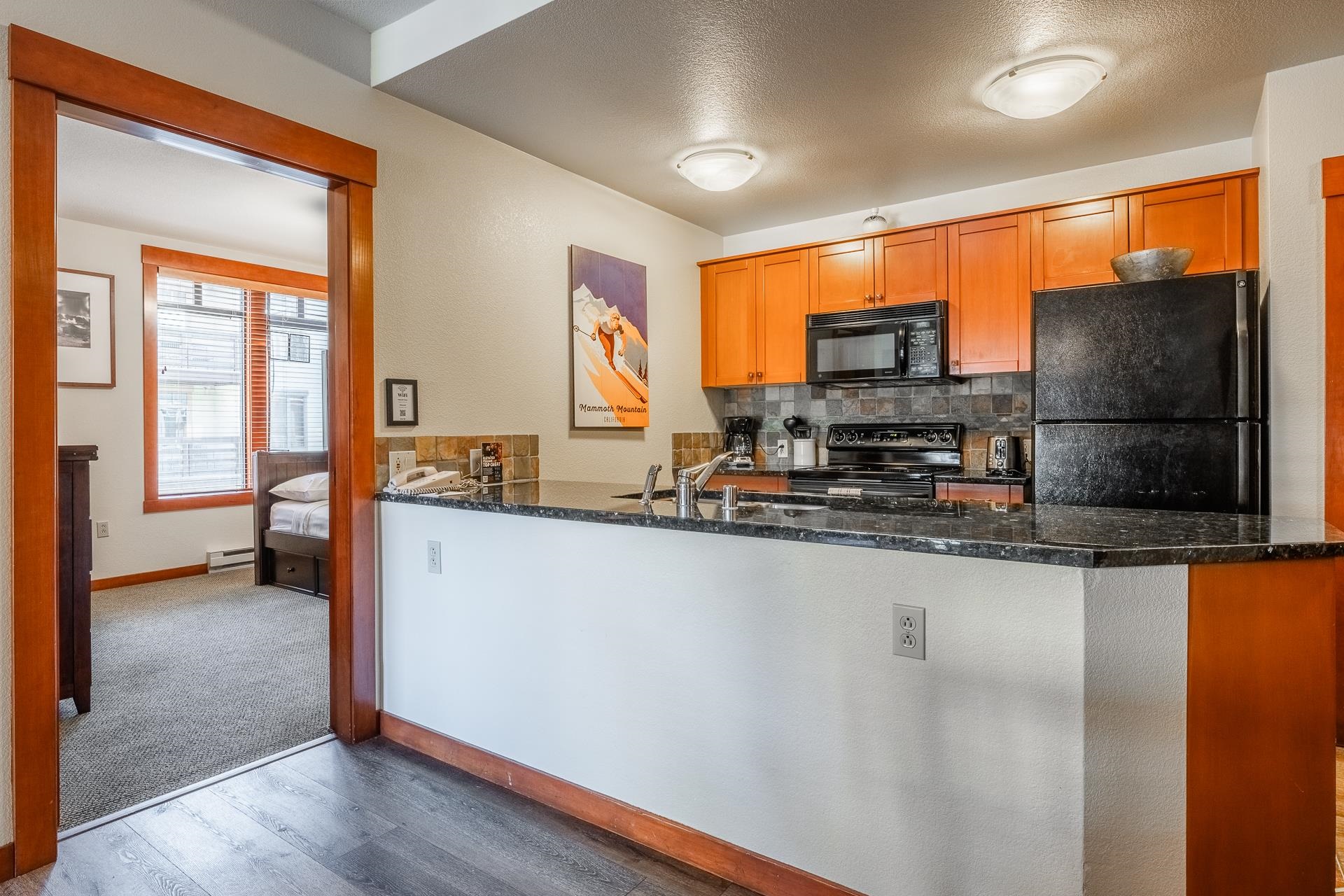 100 Canyon Blvd. #3303