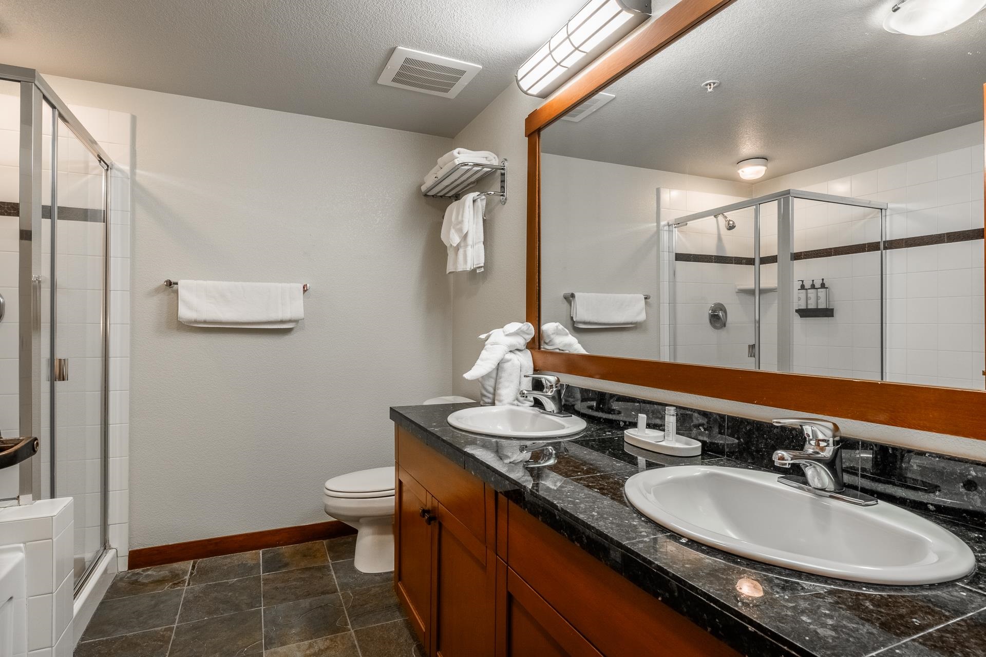 100 Canyon Blvd. #3303