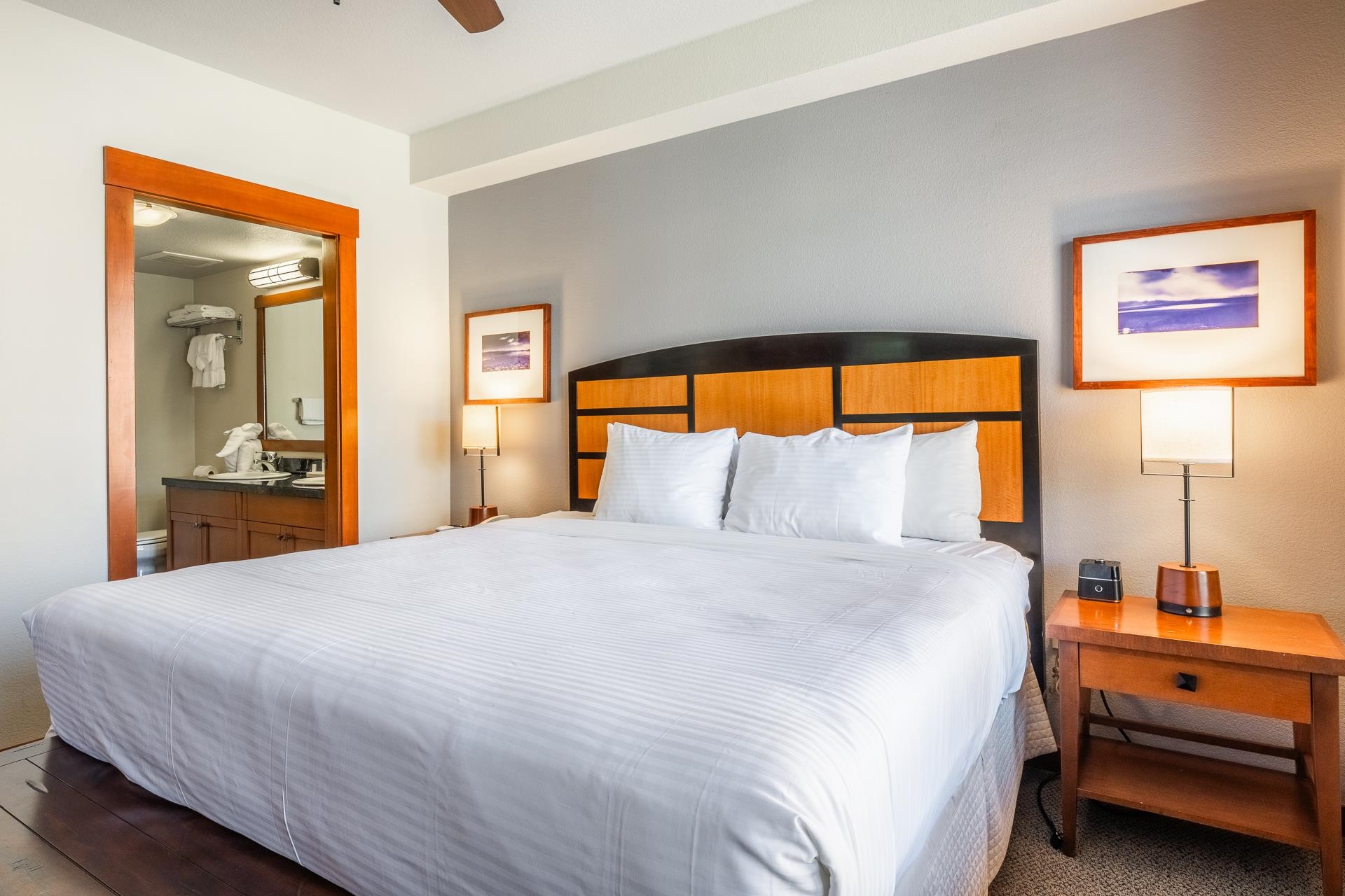 100 Canyon Blvd. #3303