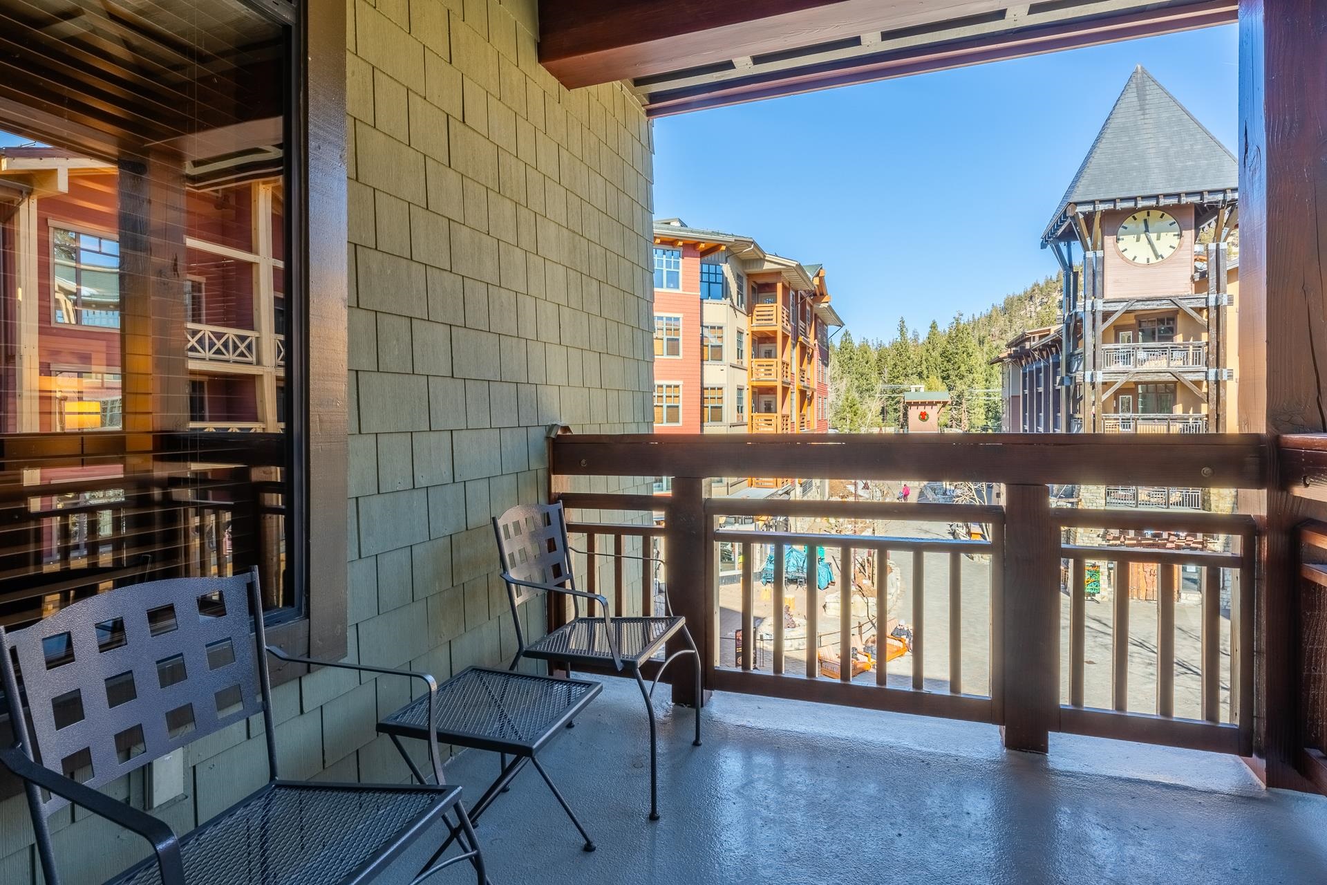 100 Canyon Blvd. #3303