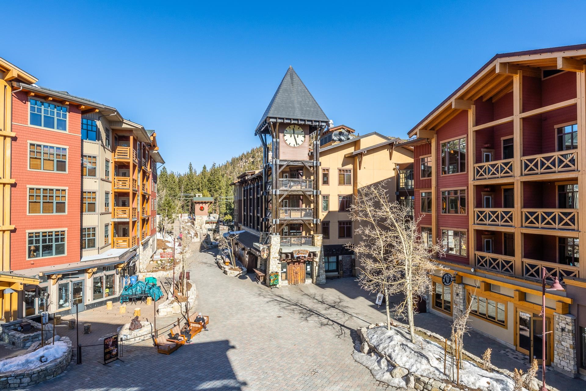 100 Canyon Blvd. #3303