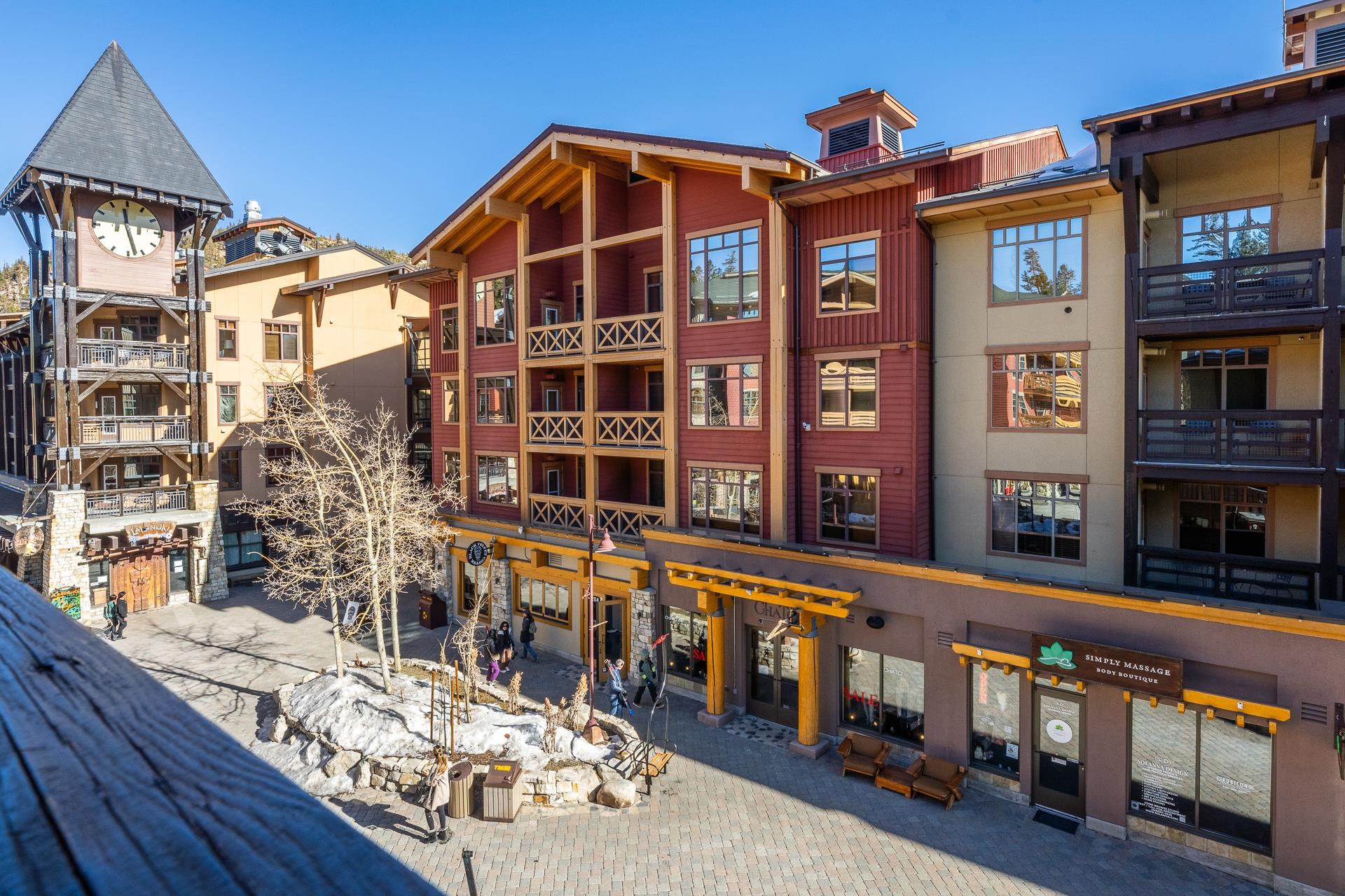 100 Canyon Blvd. #3303