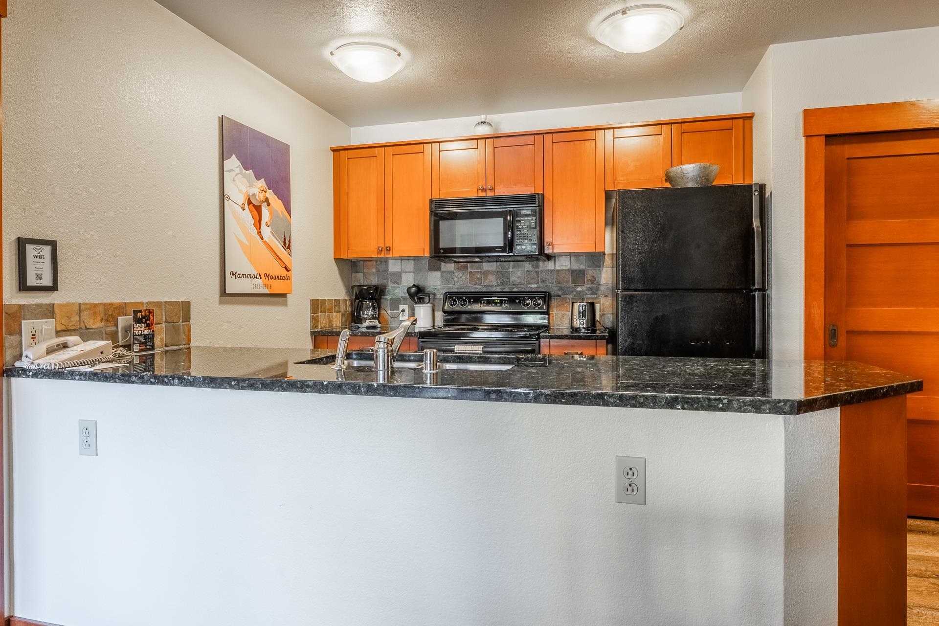 100 Canyon Blvd. #3303