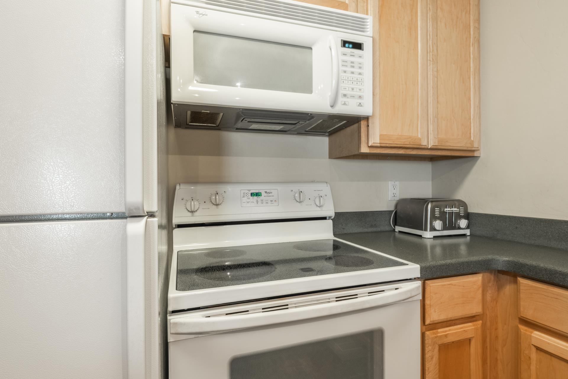 3253 Meridian Blvd #B-243