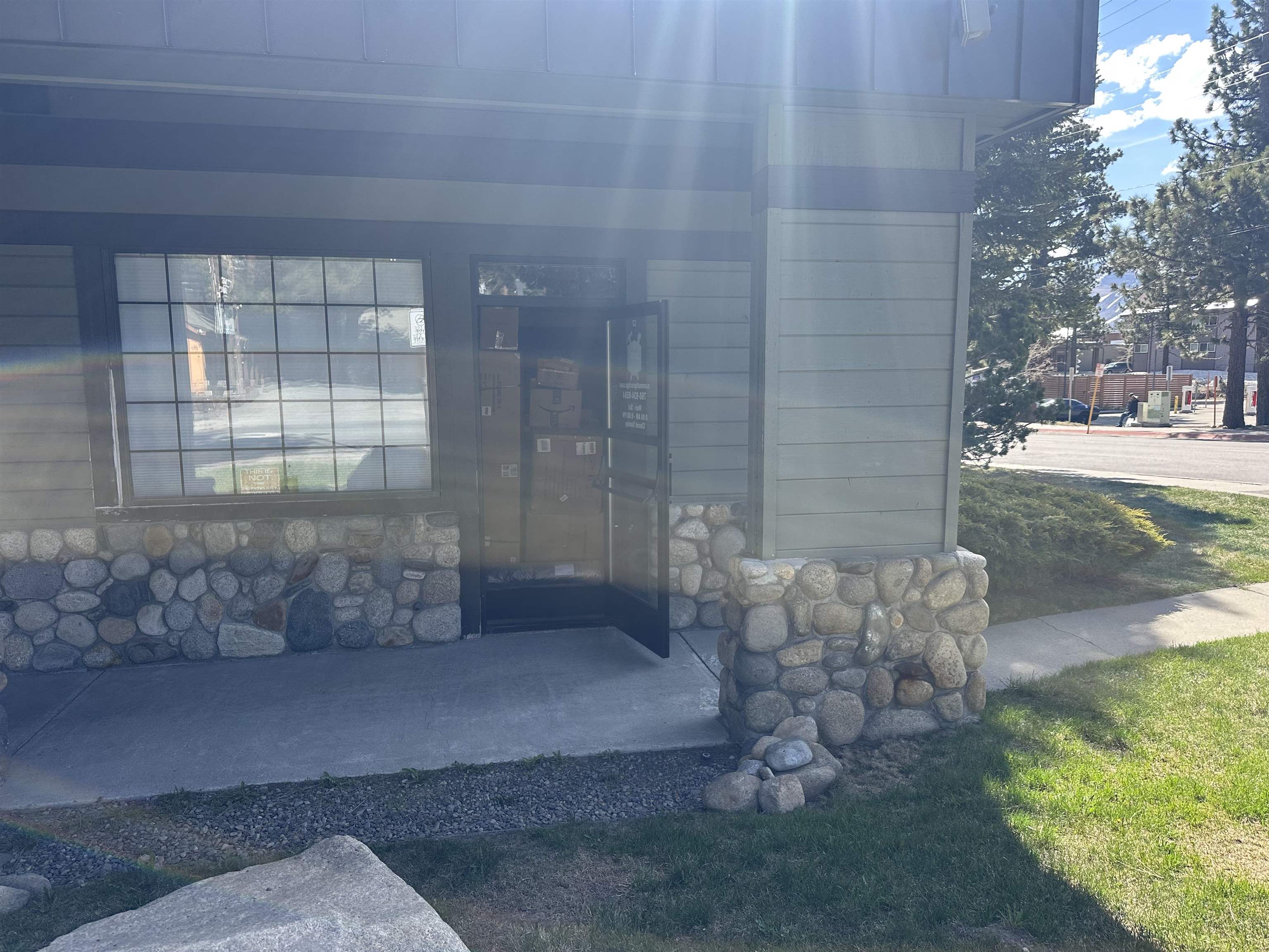 101 Old Mammoth Road