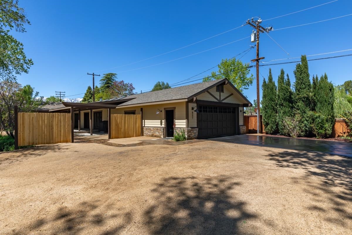 807 S Barlow Lane