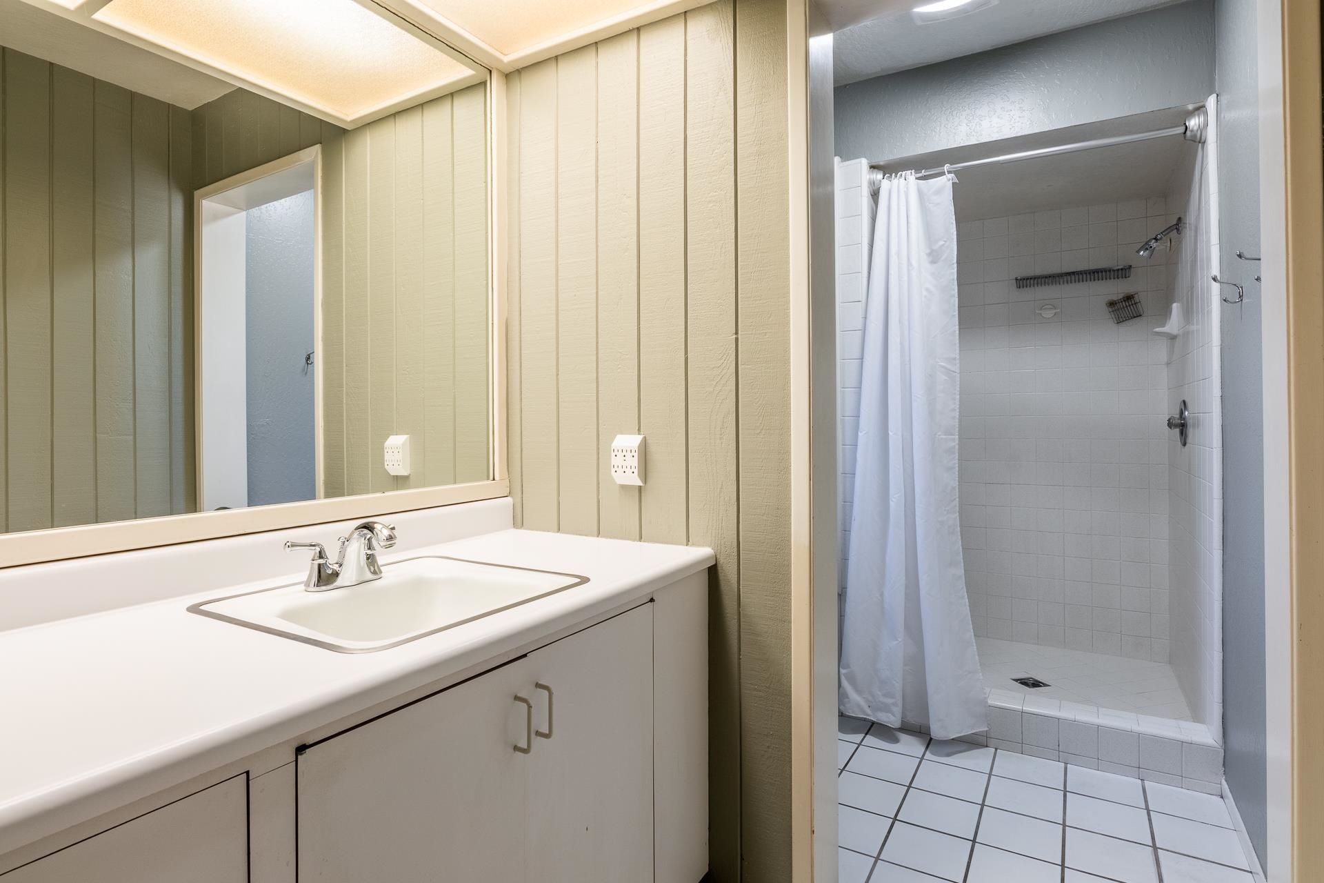 141 Arrowhead Dr. #11