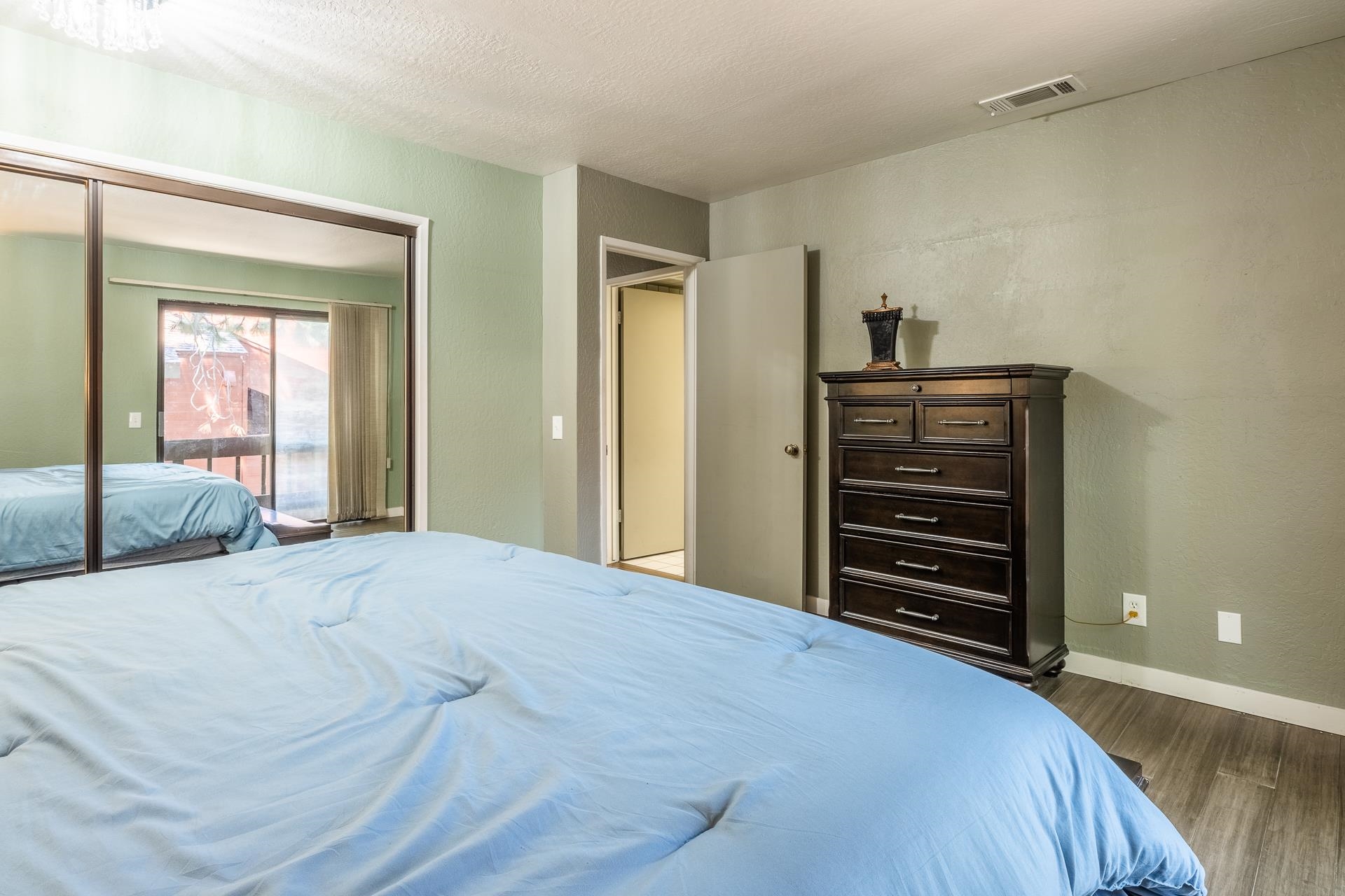 141 Arrowhead Dr. #11