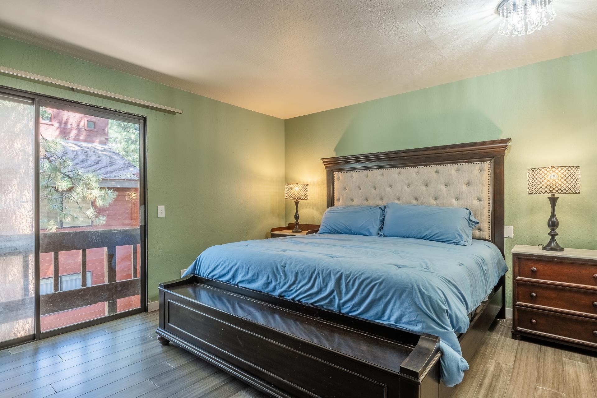 141 Arrowhead Dr. #11