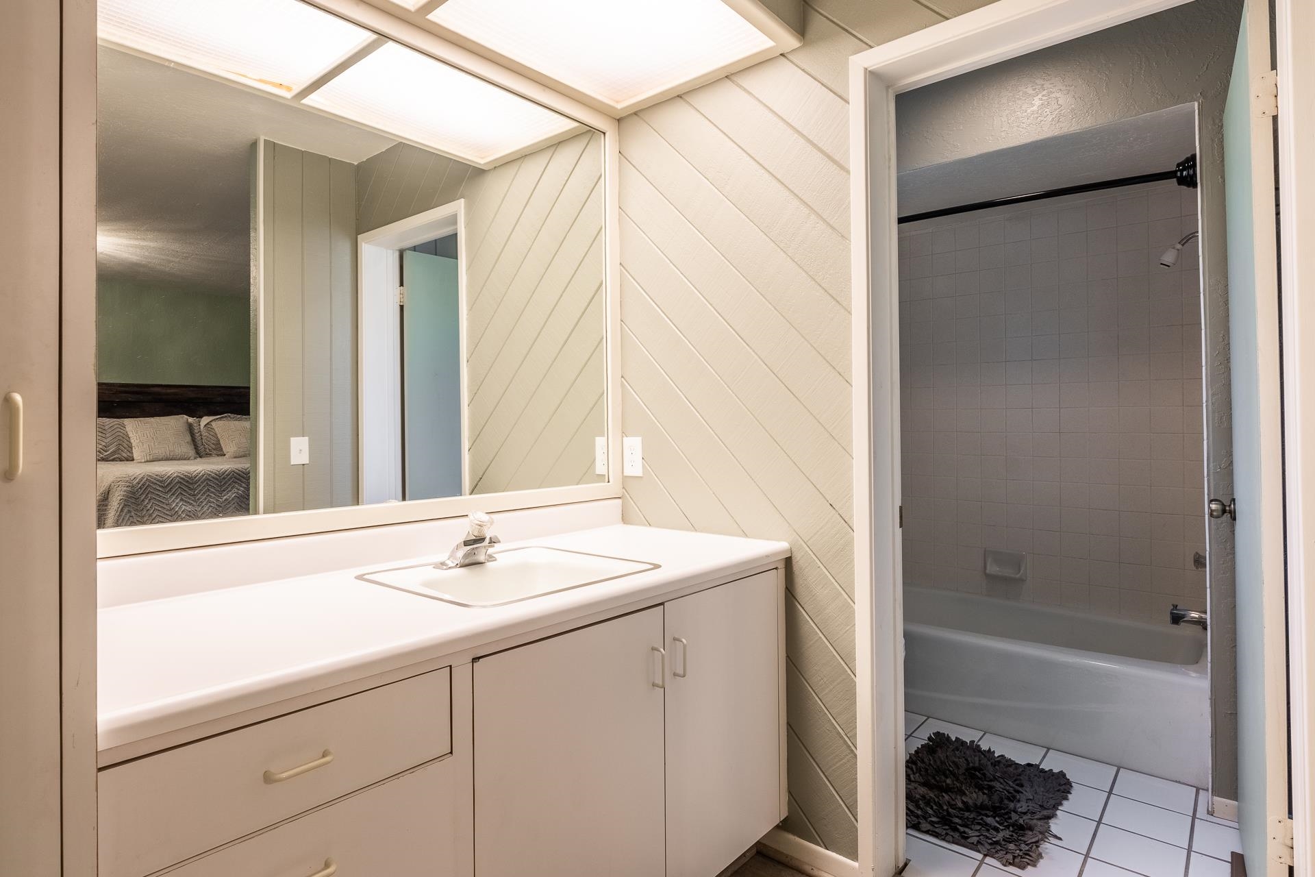 141 Arrowhead Dr. #11