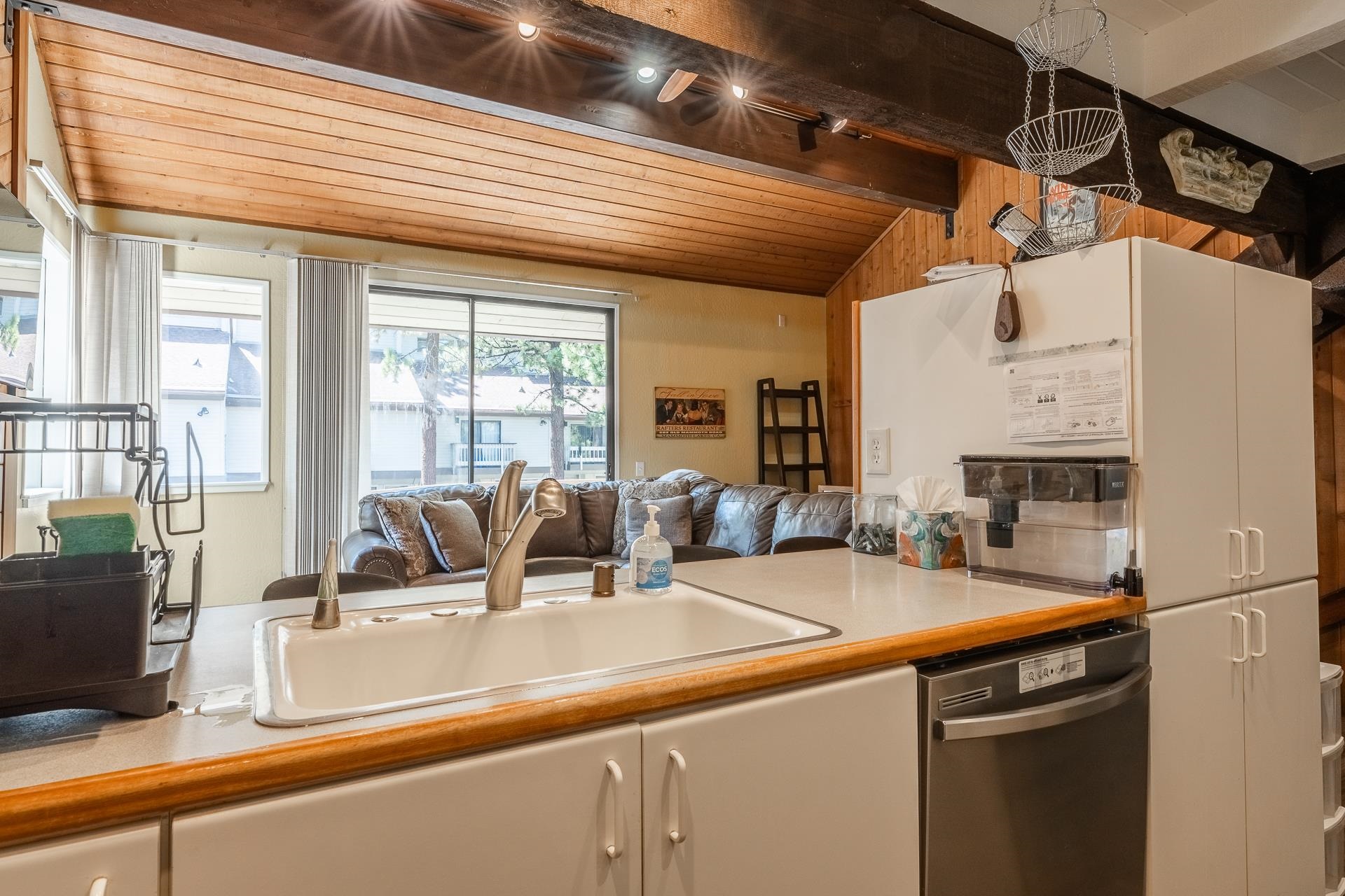 141 Arrowhead Dr. #11