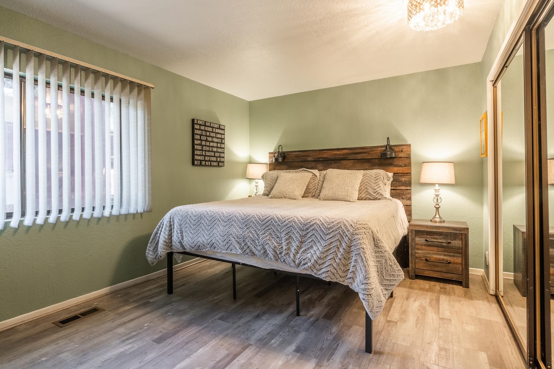 141 Arrowhead Dr. #11