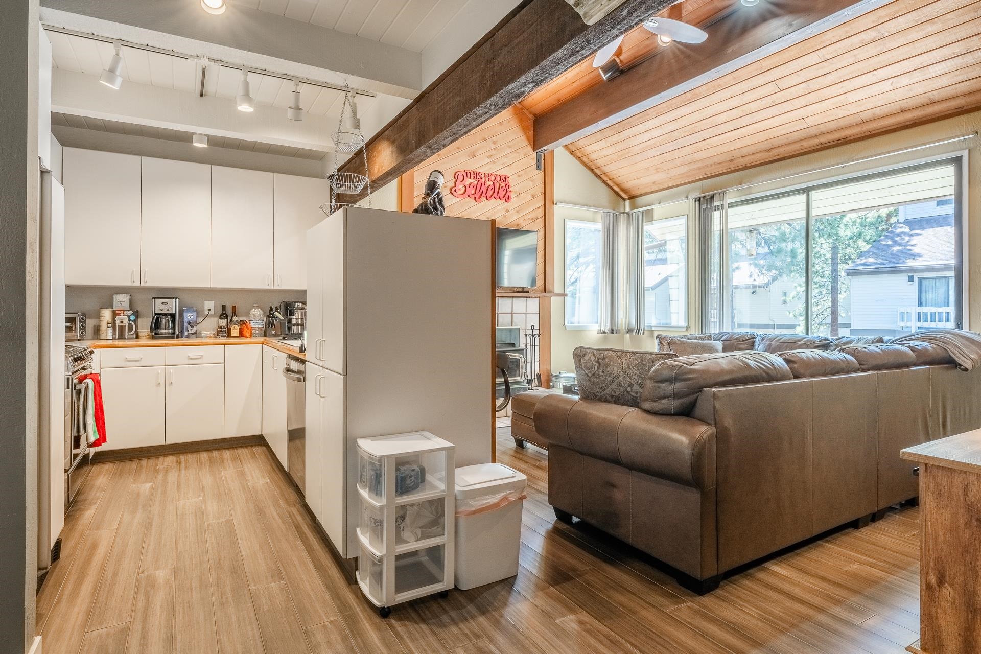 141 Arrowhead Dr. #11