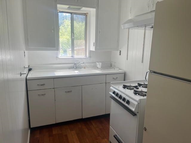 128 Los Angeles Street