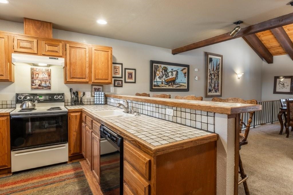 484 Manzanita Rd #10