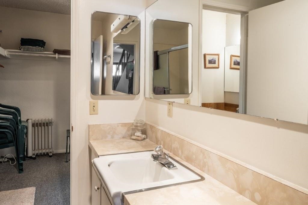 24 Hidden Valley Rd #5