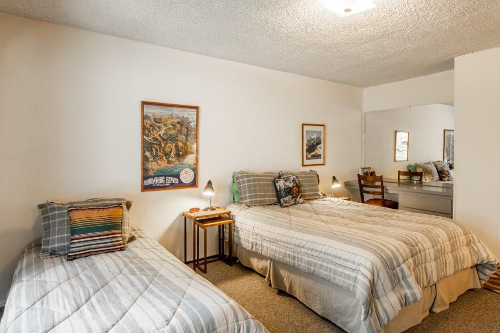 24 Hidden Valley Rd #5