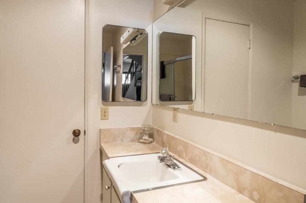 24 Hidden Valley Rd #5