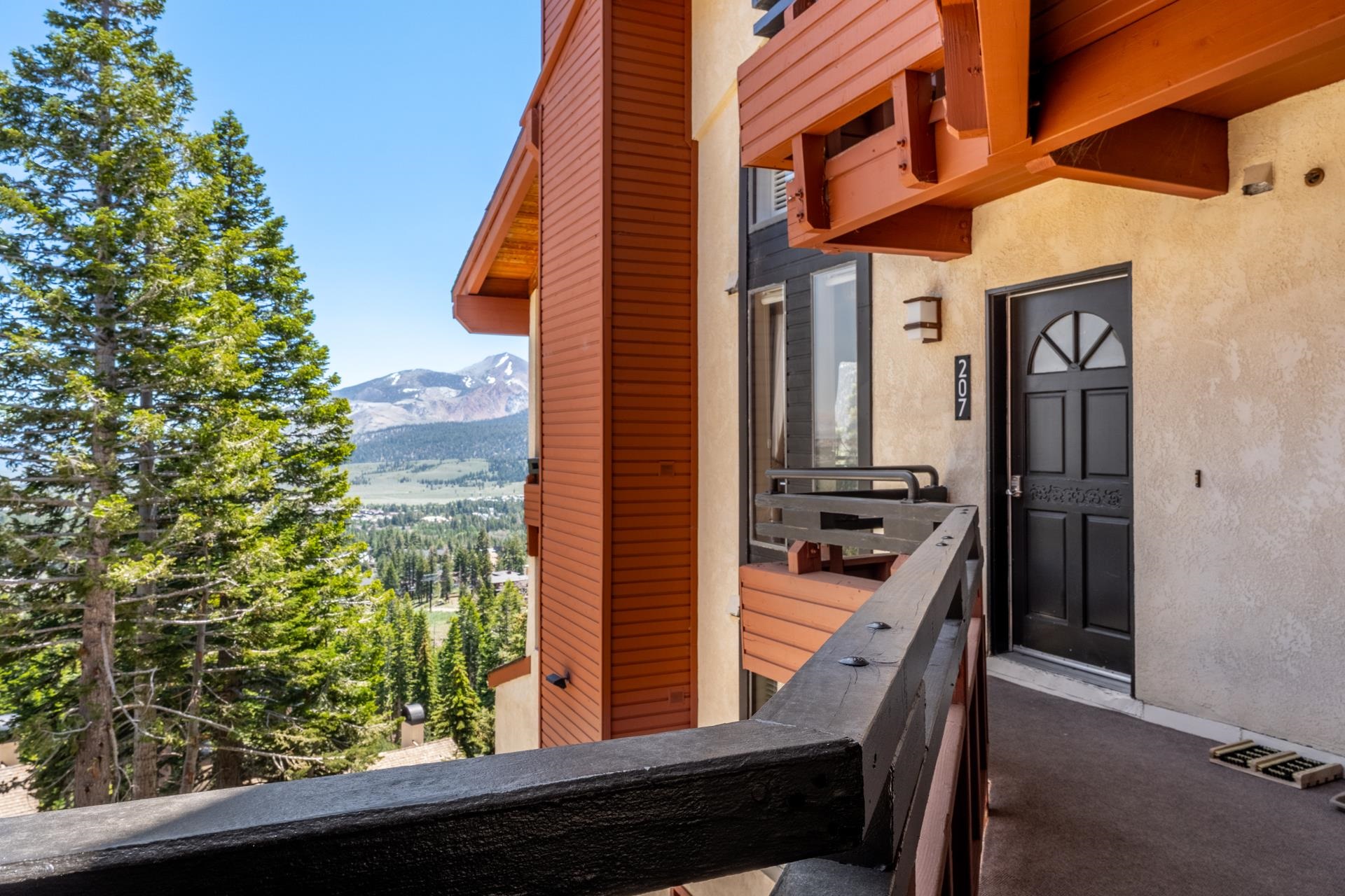 20 Bridges Lane Unit: Bridges #207