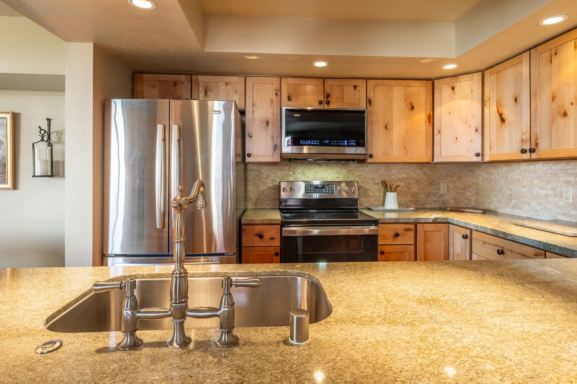 20 Bridges Lane Unit: Bridges #207