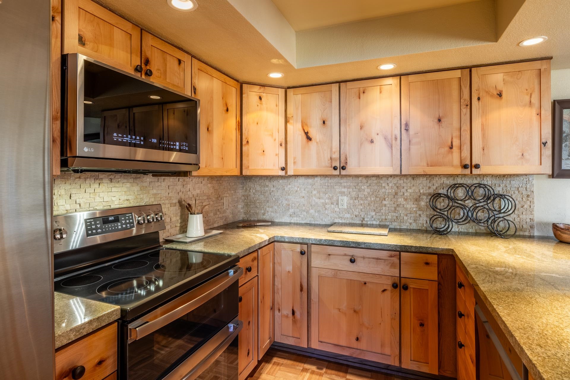 20 Bridges Lane Unit: Bridges #207