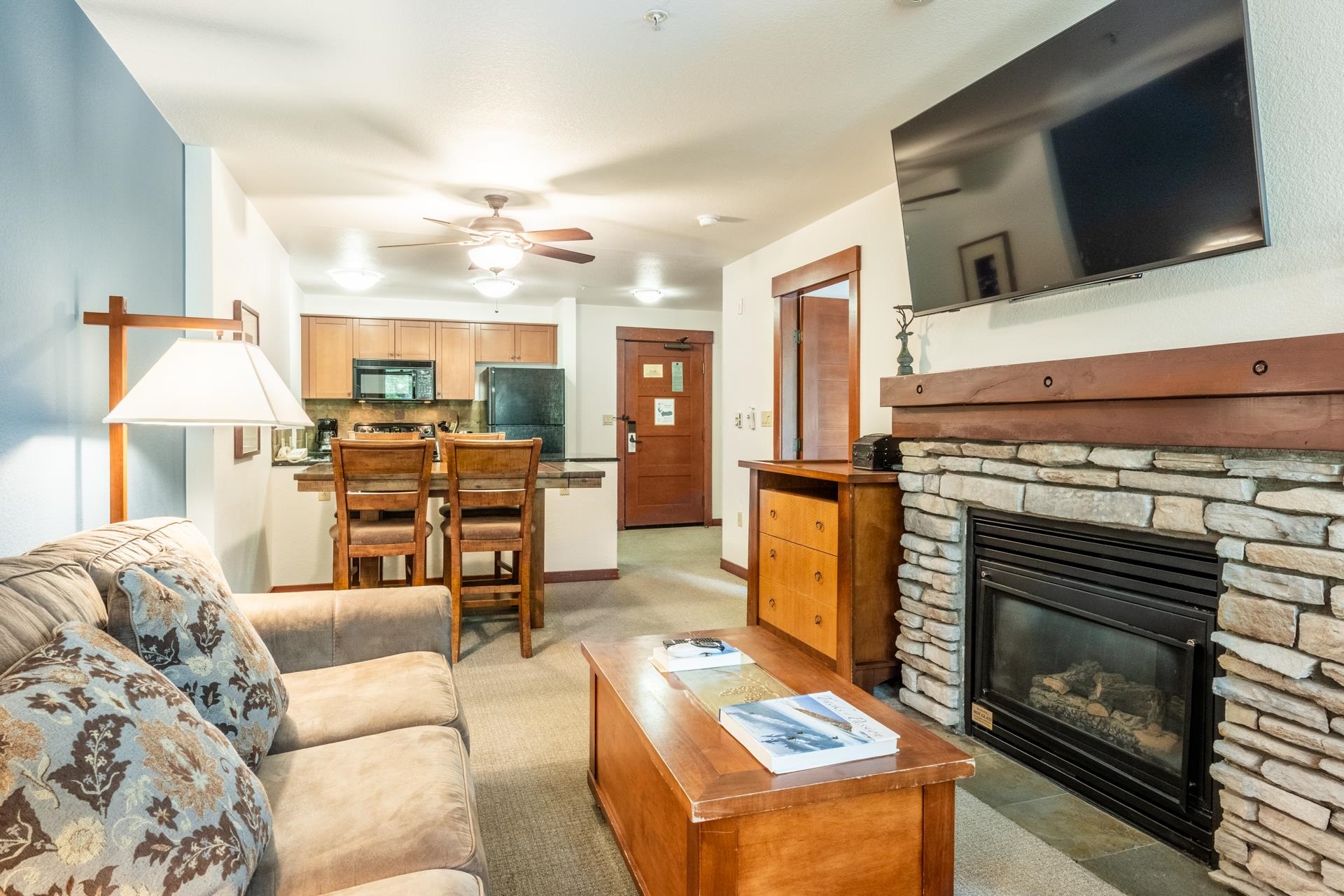 100 Canyon Boulevard Unit: #3127